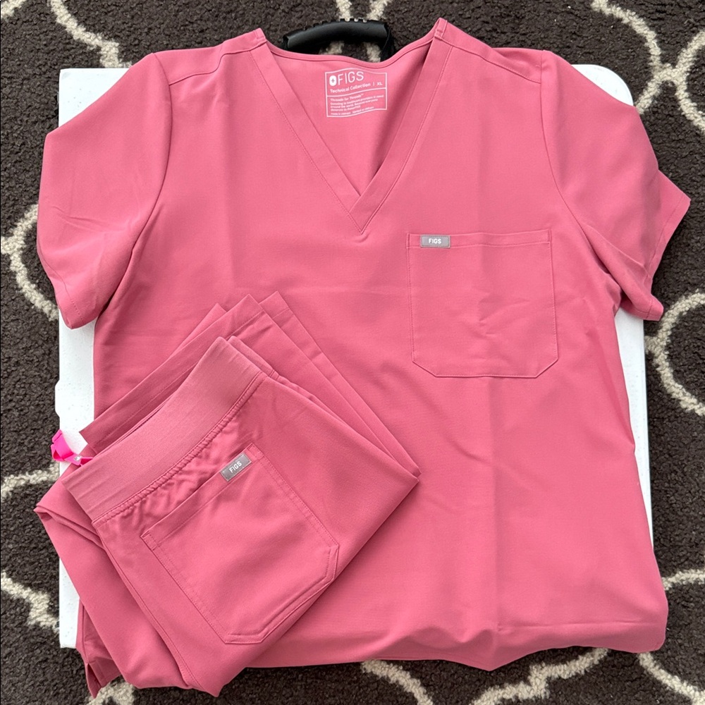 Figs Quartz BCA Scrub Set